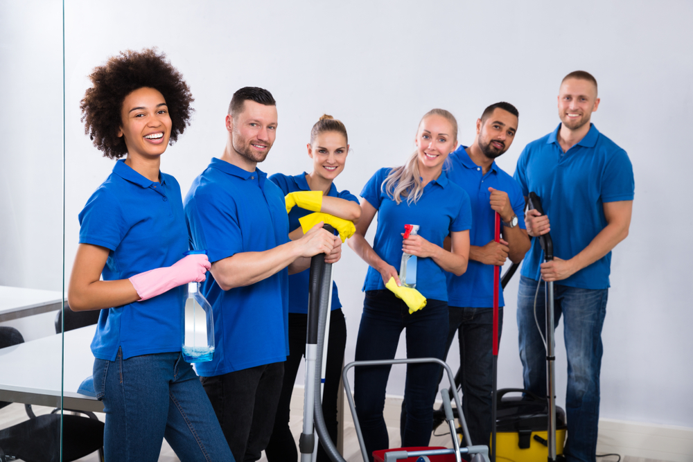end of lease cleaning service employees
